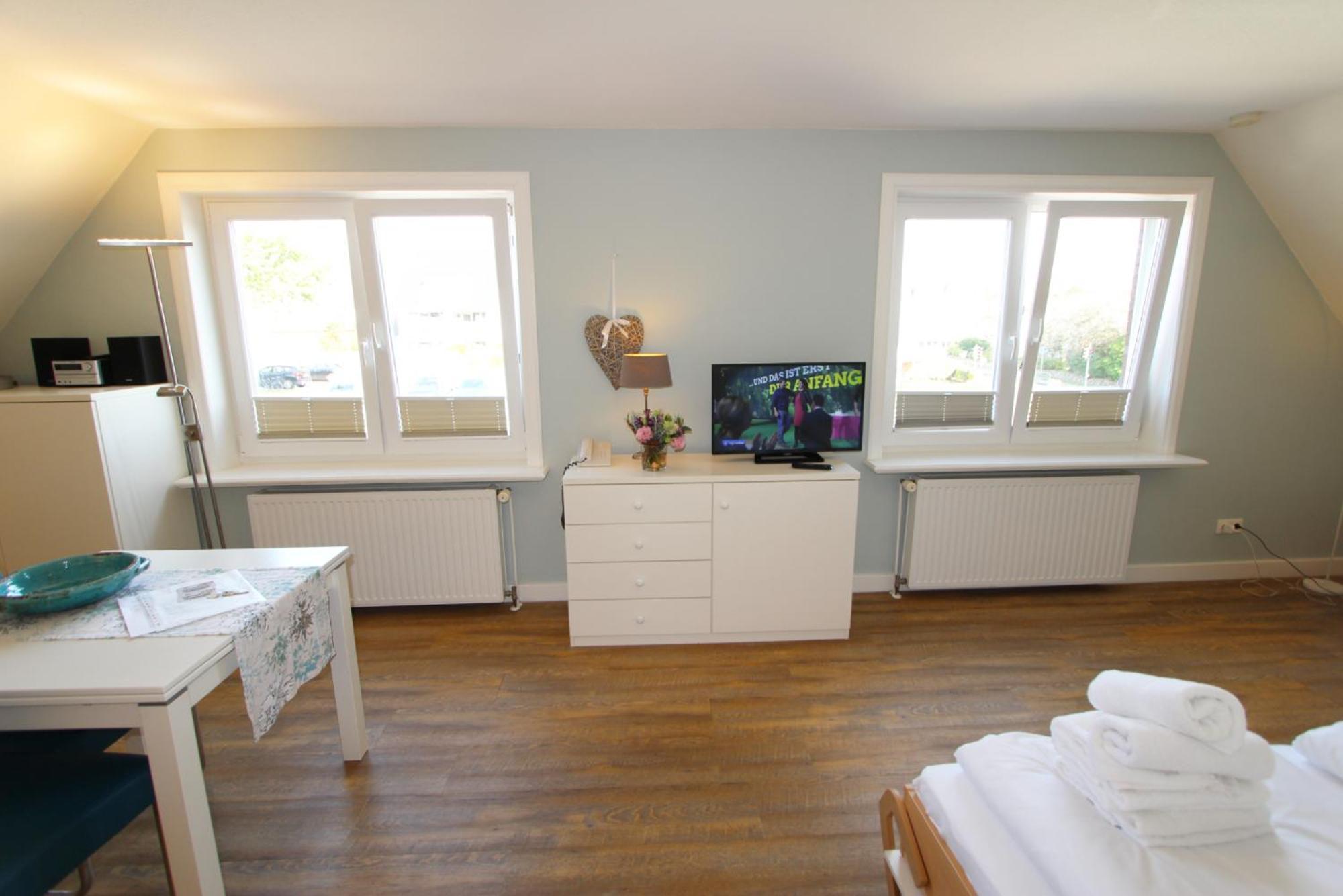 Haus Guenther - Mittelweg 1, App 1 Wenningstedt-Braderup Εξωτερικό φωτογραφία